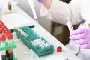 基本情報技術者試験の合格率は学生と社会人でどれくらい違うのか？