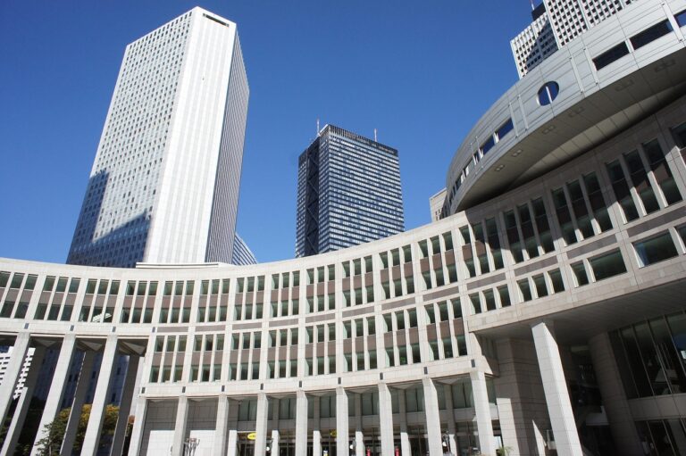 宅建と社労士のダブルライセンスを取得するメリットとは？